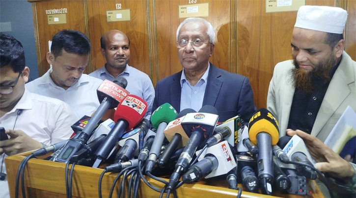 ইসির নিরপেক্ষতা নিয়ে উঠছে প্রশ্ন