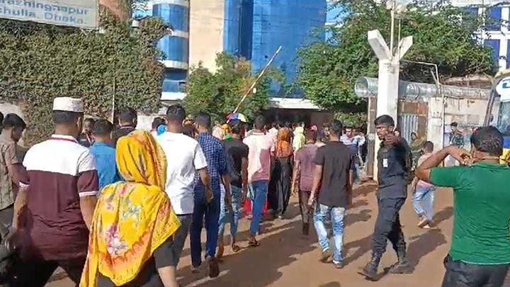 আবারও আশুলিয়ায় ৩০ কারখানায় ছুটি ঘোষণা