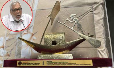 উপহারের নৌকা নিয়ে ‘বিপাকে’ উপদেষ্টা ফাওজুল কবির!