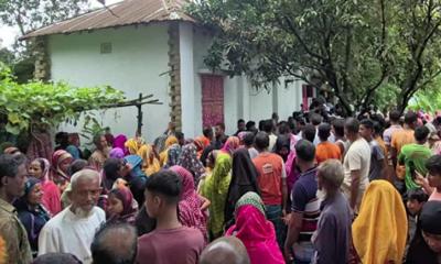 বগুড়ায় প্রবাসীর স্ত্রী-ছেলেকে কুপিয়ে হত্যা, মালামাল লুট