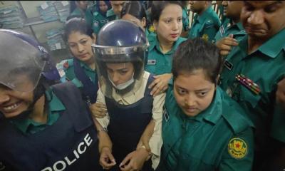 আদালতে কাঁদলেন নুসরাত ফারিয়া