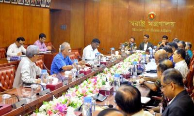 যাবজ্জীবন সাজাপ্রাপ্ত অথচ ‘বয়স্ক’ বন্দিদের মুক্তির বিষয়ে আলোচনা