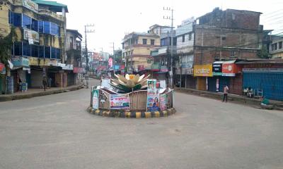 খাগড়াছড়ি-চট্টগ্রাম ও ঢাকা সড়কে অবরোধ শিথিল