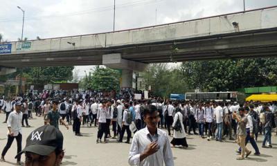 সাতরাস্তায় কারিগরি শিক্ষার্থীদের অবরোধ, ছয় দফা দাবিতে আন্দোলন