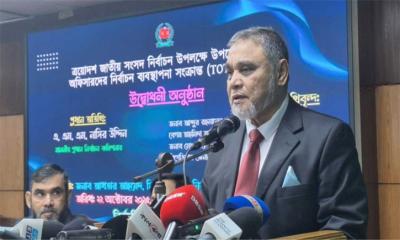 আইনের প্রতি শ্রদ্ধা রেখে নিরপেক্ষভাবে কাজের নির্দেশ সিইসির
