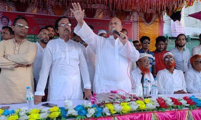 ২০ বছর পর বিভেদ ভুলে এক মঞ্চে বড়াইগ্রামের বিএনপি নেতারা