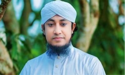 আলোচিত বক্তা তাহেরীর নামে মামলা