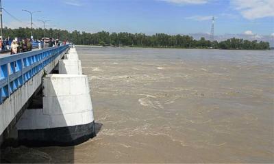 তিস্তার পানি বিপৎসীমার উপরে, ডুবছে নিম্নাঞ্চল