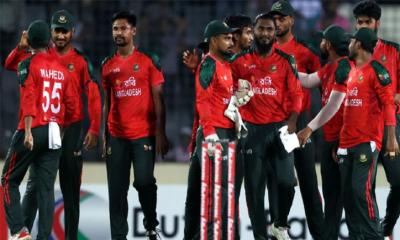 নিজেদের প্রথম ম্যাচে যে একাদশ নামাল বাংলাদেশ