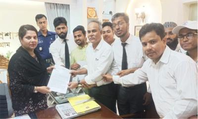চট্টগ্রামে চারলেন সড়ক নির্মাণের দাবিতে স্মারকলিপি