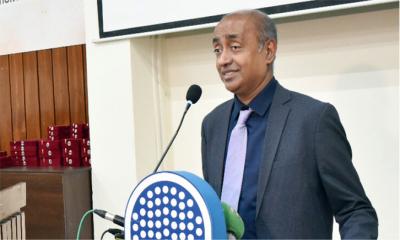 এমন সংবিধানের স্বপ্ন দেখি, যেখানে কাউকে কাঁদতে না হয়