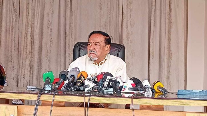 হাসিনার দুঃশাসনের বিরুদ্ধে ইউনূস একটি কথাও বলেননি: মেজর হাফিজ