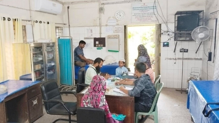 ৫০ শয্যার হাসপাতাল, চিকিৎসক মাত্র একজন