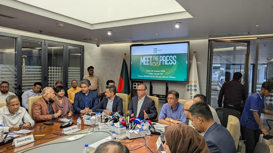 যুক্তরাষ্ট্রে পোশাক রপ্তানিতে কার্যকর শুল্ক সাড়ে ৩৬ শতাংশ