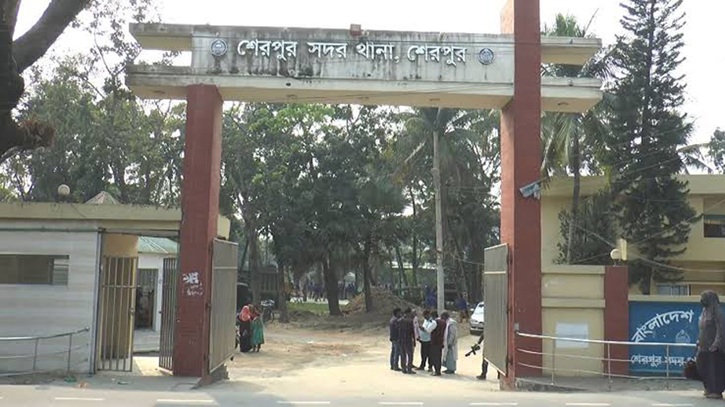 শেরপুরে অটোরিকশার চাকায় ওড়না পেঁচিয়ে নারীর মৃত্যু