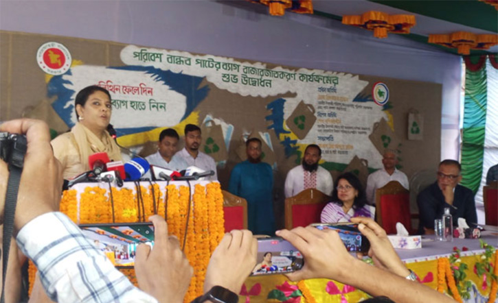 আর ছাড় নয়, পলিথিন পেলেই জব্দ করা হবে: পরিবেশ উপদেষ্টা