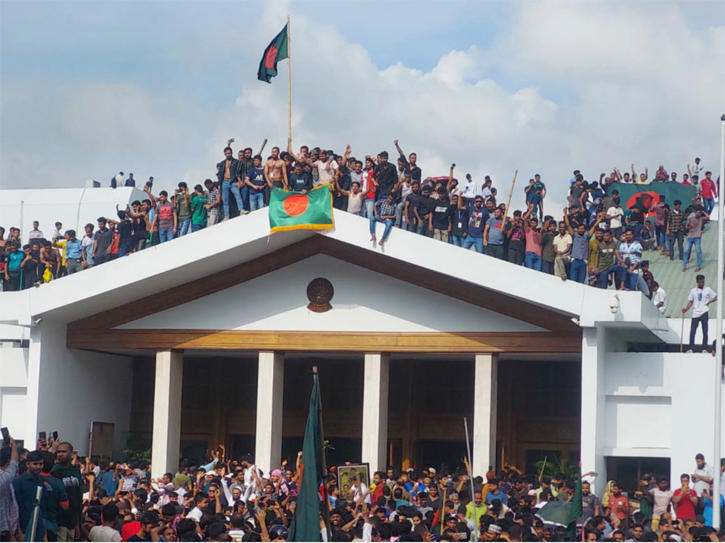 জুলাই গণ-অভ্যুত্থানের ২৬ মামলায় চার্জশিট
