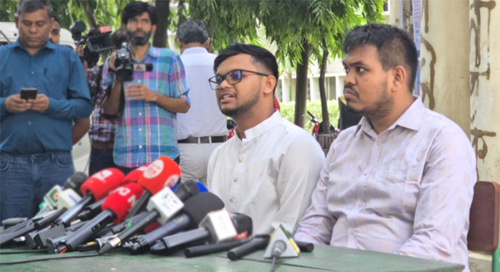 ডাকসুতে বাকেরকে সমর্থন দিয়ে সরে দাঁড়ালেন মাহিন